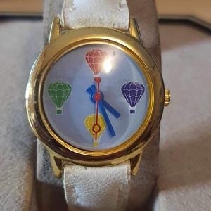 🦋10/$20🦋 Goldtone Colorful Hot Air Balloon Print Leather Women's Watch
